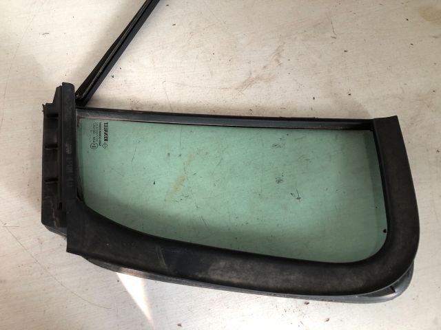bontott RENAULT CLIO III Jobb hátsó Fixüveg (Ajtóban)