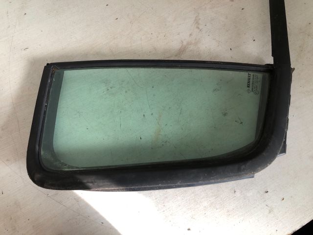 bontott RENAULT CLIO III Jobb hátsó Fixüveg (Ajtóban)