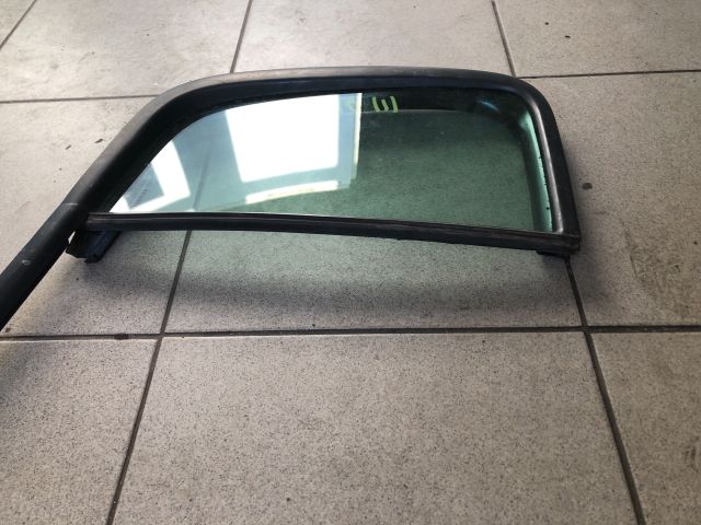 bontott RENAULT CLIO III Jobb hátsó Fixüveg (Ajtóban)