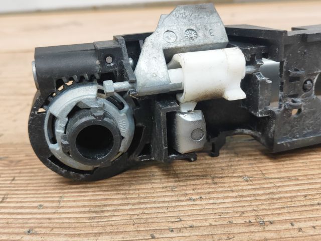 bontott RENAULT CLIO III Jobb hátsó Külső Kilincs