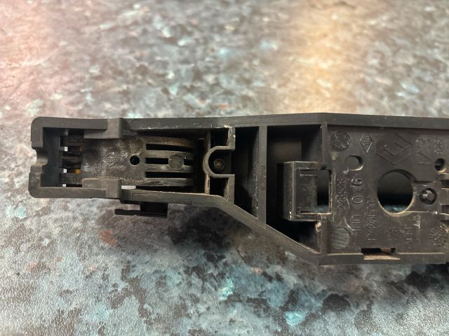 bontott RENAULT CLIO III Jobb hátsó Külső Kilincs