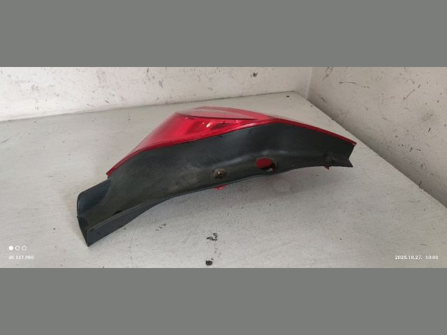 bontott RENAULT CLIO III Jobb Hátsó Lámpa