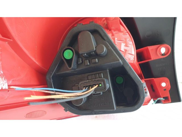 bontott RENAULT CLIO III Jobb Hátsó Lámpa