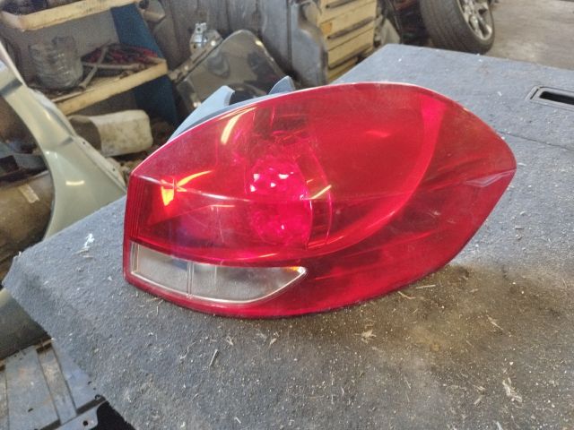 bontott RENAULT CLIO III Jobb Hátsó Lámpa