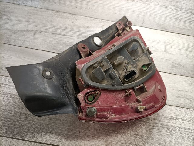 bontott RENAULT CLIO III Jobb Hátsó Lámpa