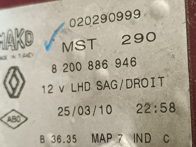 bontott RENAULT CLIO III Jobb Hátsó Lámpa