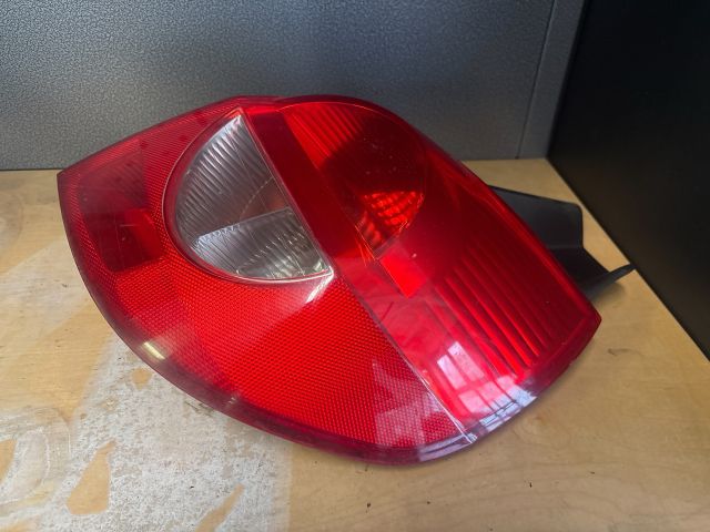 bontott RENAULT CLIO III Jobb Hátsó Lámpa