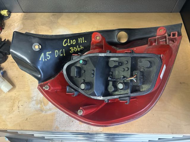 bontott RENAULT CLIO III Jobb Hátsó Lámpa
