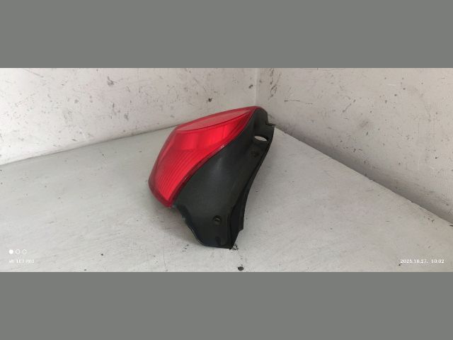 bontott RENAULT CLIO III Jobb Hátsó Lámpa