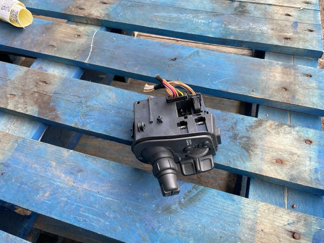 bontott RENAULT CLIO III Jobb Kormánykapcsoló Ablaktörlő