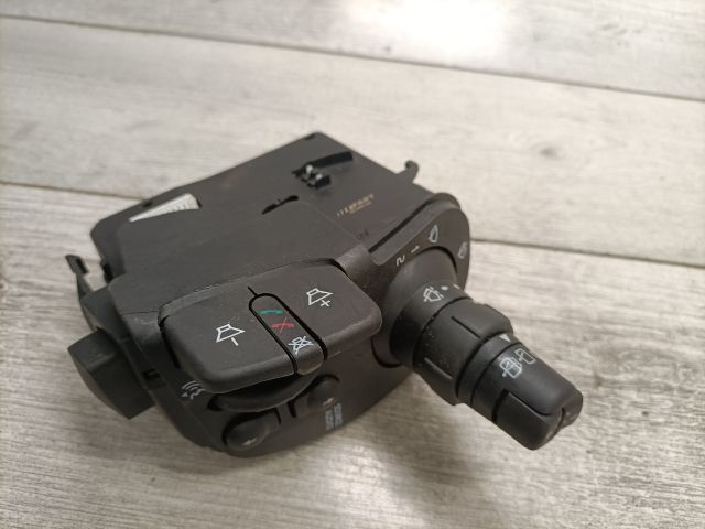 bontott RENAULT CLIO III Jobb Kormánykapcsoló Ablaktörlő