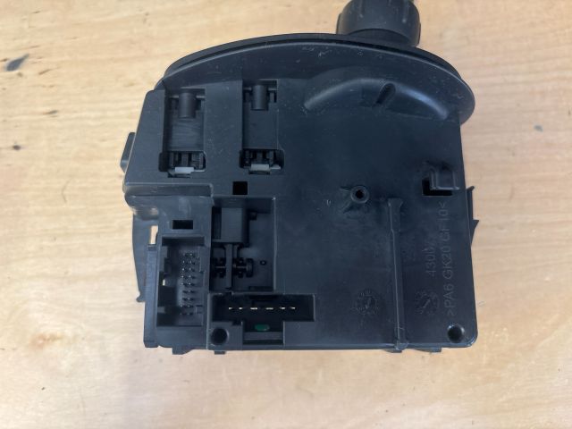 bontott RENAULT CLIO III Jobb Kormánykapcsoló Ablaktörlő