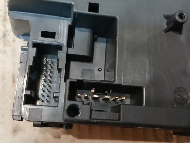 bontott RENAULT CLIO III Jobb Kormánykapcsoló Ablaktörlő