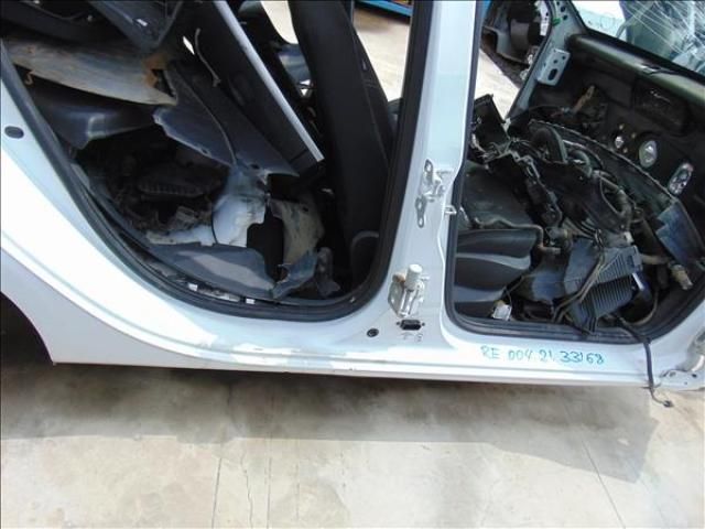 bontott RENAULT CLIO III Jobb Küszöb