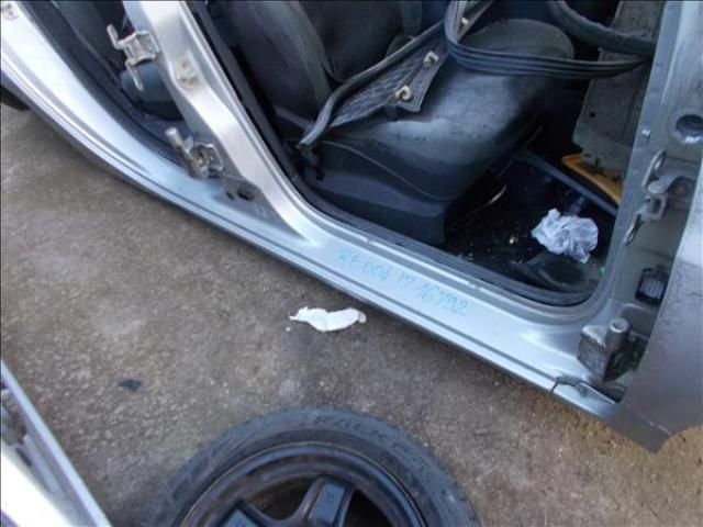 bontott RENAULT CLIO III Jobb Küszöb