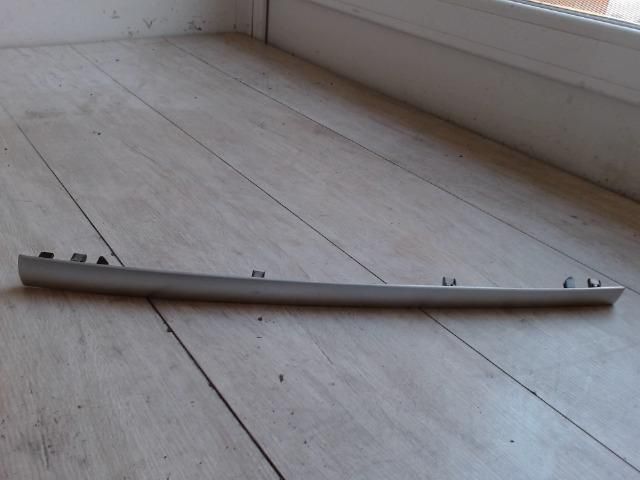 bontott RENAULT CLIO III Jobb Műszerfal Díszléc