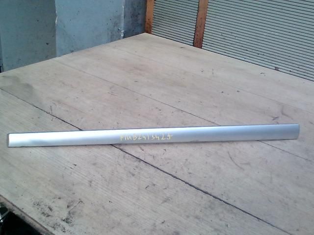 bontott RENAULT CLIO III Jobb Műszerfal Díszléc