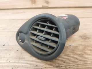 bontott RENAULT CLIO III Jobb Szellőző