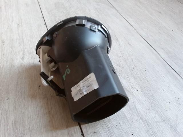 bontott RENAULT CLIO III Jobb Szellőző