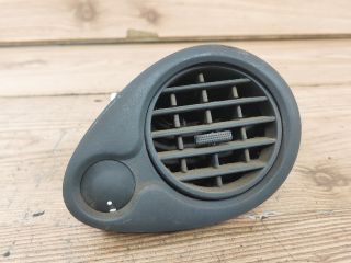 bontott RENAULT CLIO III Jobb Szellőző