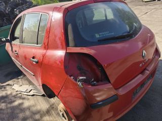 bontott RENAULT CLIO III Kalaptartó