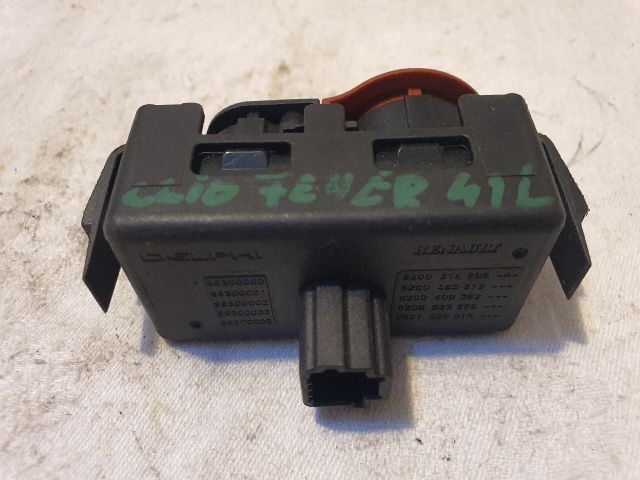 bontott RENAULT CLIO III Kombinált Kapcsoló