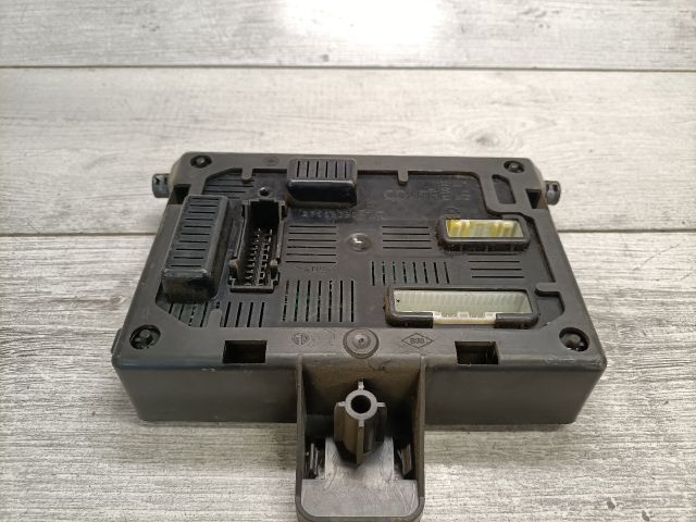 bontott RENAULT CLIO III Komfort Elektronika