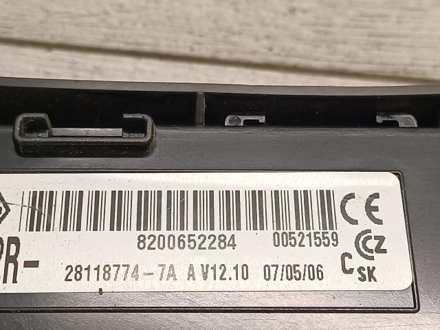 bontott RENAULT CLIO III Komfort Elektronika