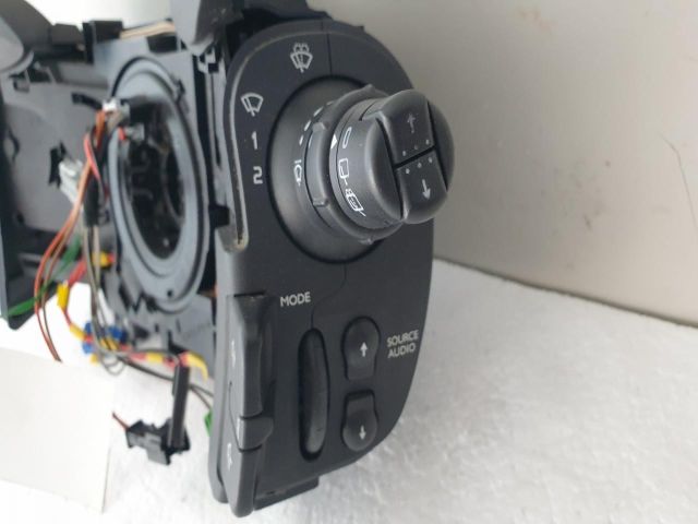 bontott RENAULT CLIO III Komplett Kormánykapcsoló (Bajuszkapcsoló)