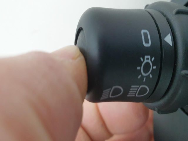 bontott RENAULT CLIO III Komplett Kormánykapcsoló (Bajuszkapcsoló)