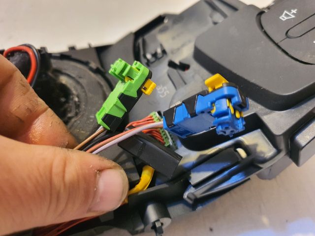 bontott RENAULT CLIO III Komplett Kormánykapcsoló (Bajuszkapcsoló)