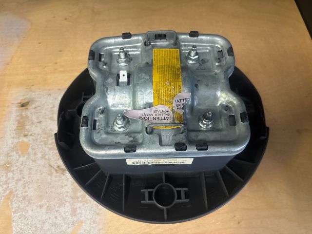 bontott RENAULT CLIO III Kormánylégzsák