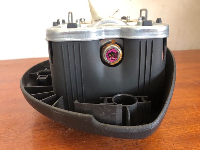 bontott RENAULT CLIO III Kormánylégzsák