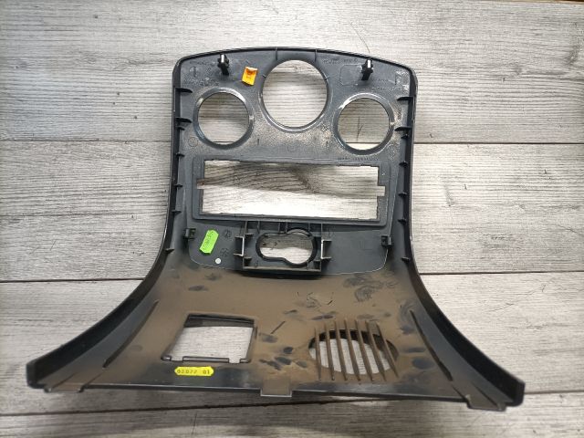 bontott RENAULT CLIO III Középkonzol Keret