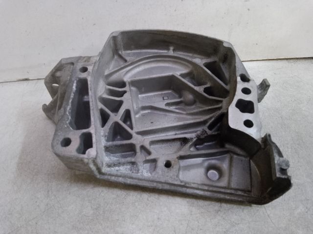 bontott RENAULT CLIO III Motor Tartó Bak (Fém)