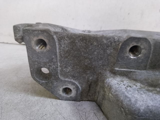 bontott RENAULT CLIO III Motor Tartó Bak (Fém)