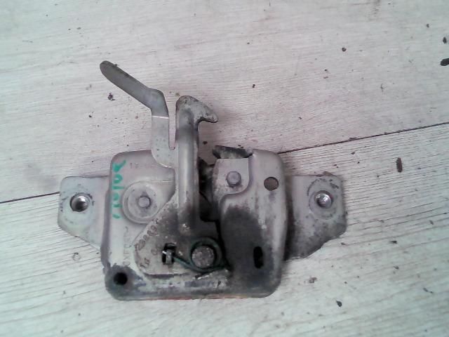 bontott RENAULT CLIO III Motorháztető Zárszerkezet