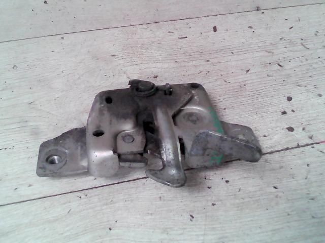 bontott RENAULT CLIO III Motorháztető Zárszerkezet