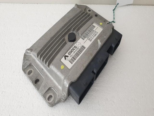 bontott RENAULT CLIO III Motorvezérlő