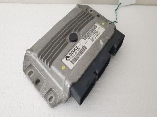 bontott RENAULT CLIO III Motorvezérlő