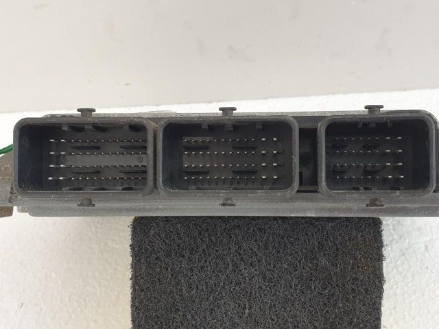 bontott RENAULT CLIO III Motorvezérlő