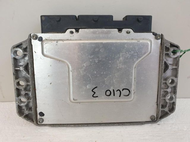 bontott RENAULT CLIO III Motorvezérlő