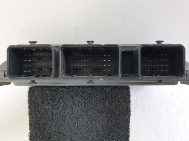 bontott RENAULT CLIO III Motorvezérlő