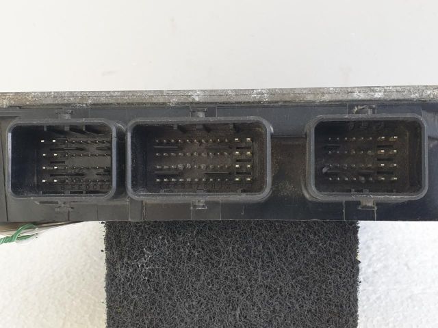 bontott RENAULT CLIO III Motorvezérlő