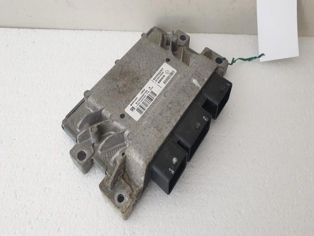 bontott RENAULT CLIO III Motorvezérlő