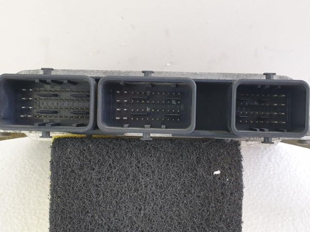 bontott RENAULT CLIO III Motorvezérlő