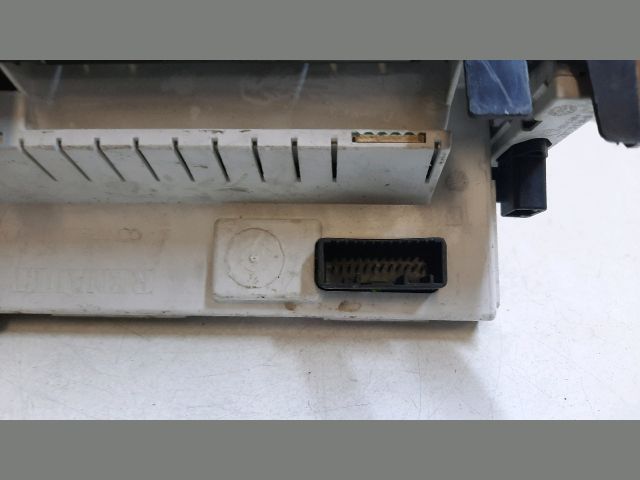 bontott RENAULT CLIO III Multifunkciós Kijelző