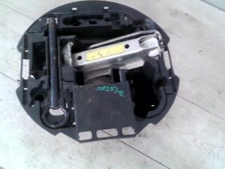 bontott RENAULT CLIO III Pótkerék Szerszámtartó