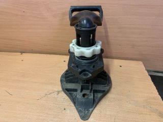 bontott RENAULT CLIO III Pótkerék Tartó