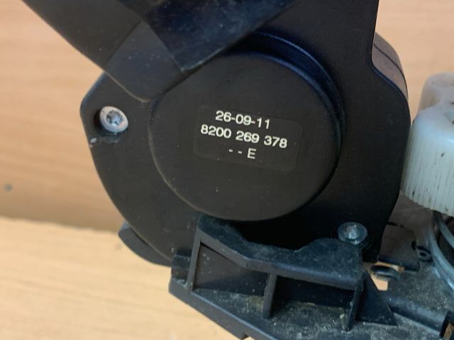 bontott RENAULT CLIO III Pótkerék Tartó